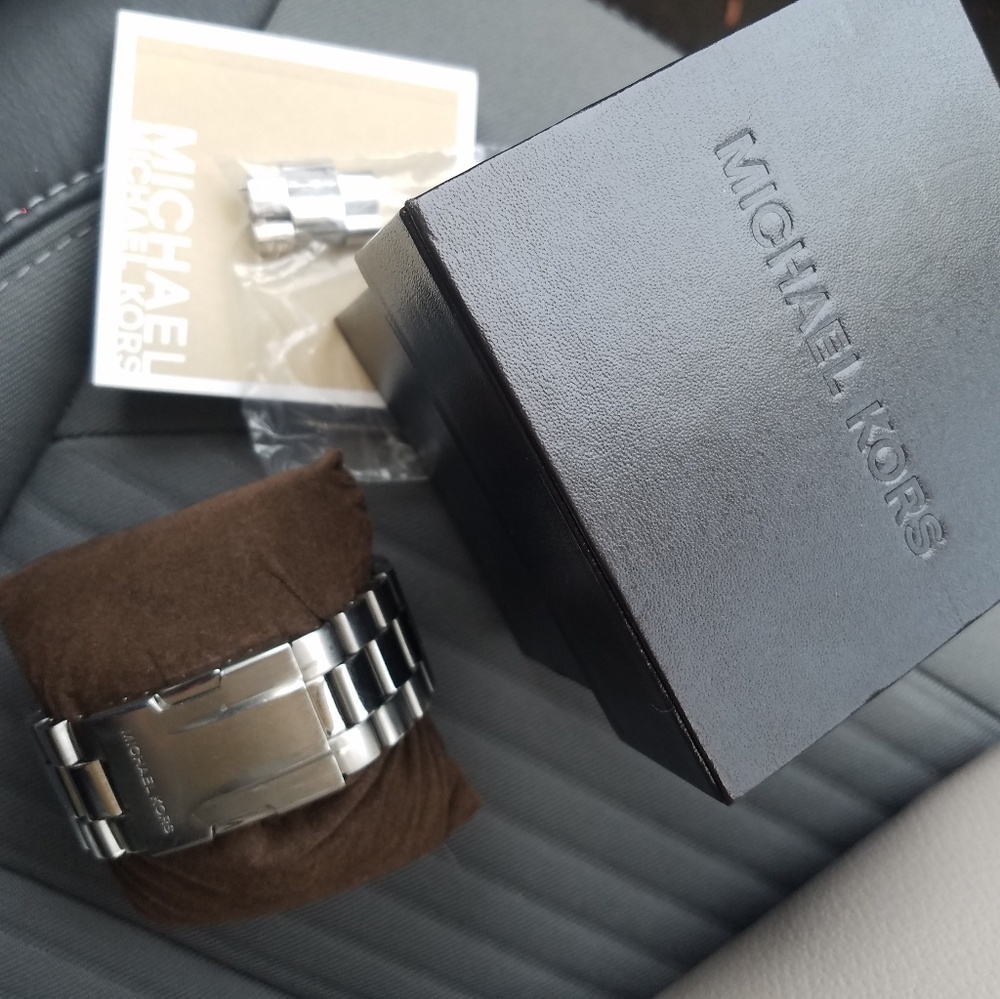 Mens watch